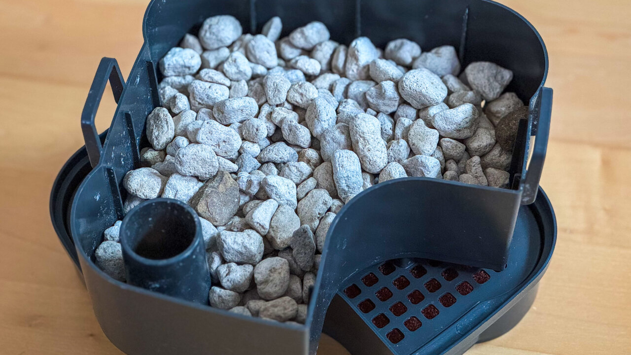 Biologisches Filtermaterial im Außenfilter – poröse Steine (Seachem Matrix) zur Ansiedlung von nitrifizierenden Bakterien