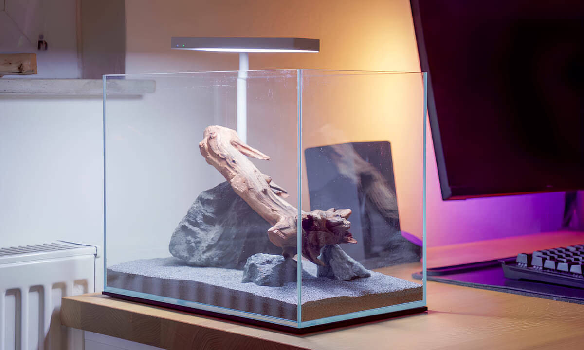 Nano Aquarium Hardscape mit ONF Flat Nano LED Beleuchtung
