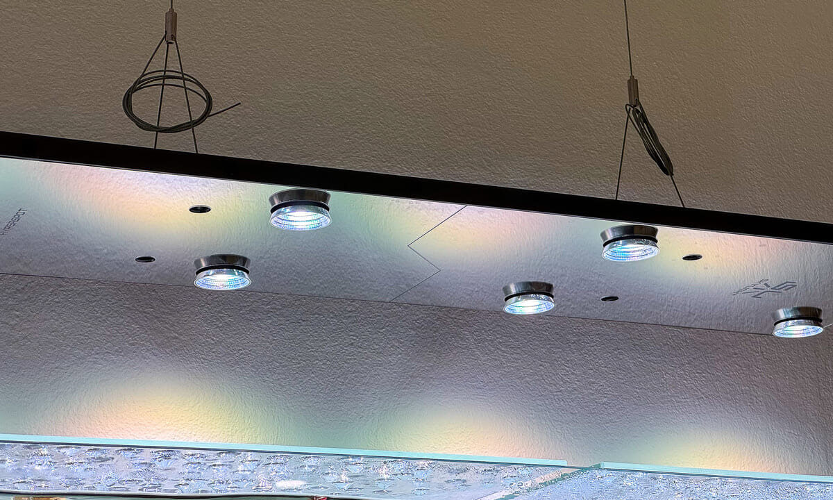 Detailaufnahme der Skylight Hyperspot LED mit Spiegel und einzelnen Lichtspots