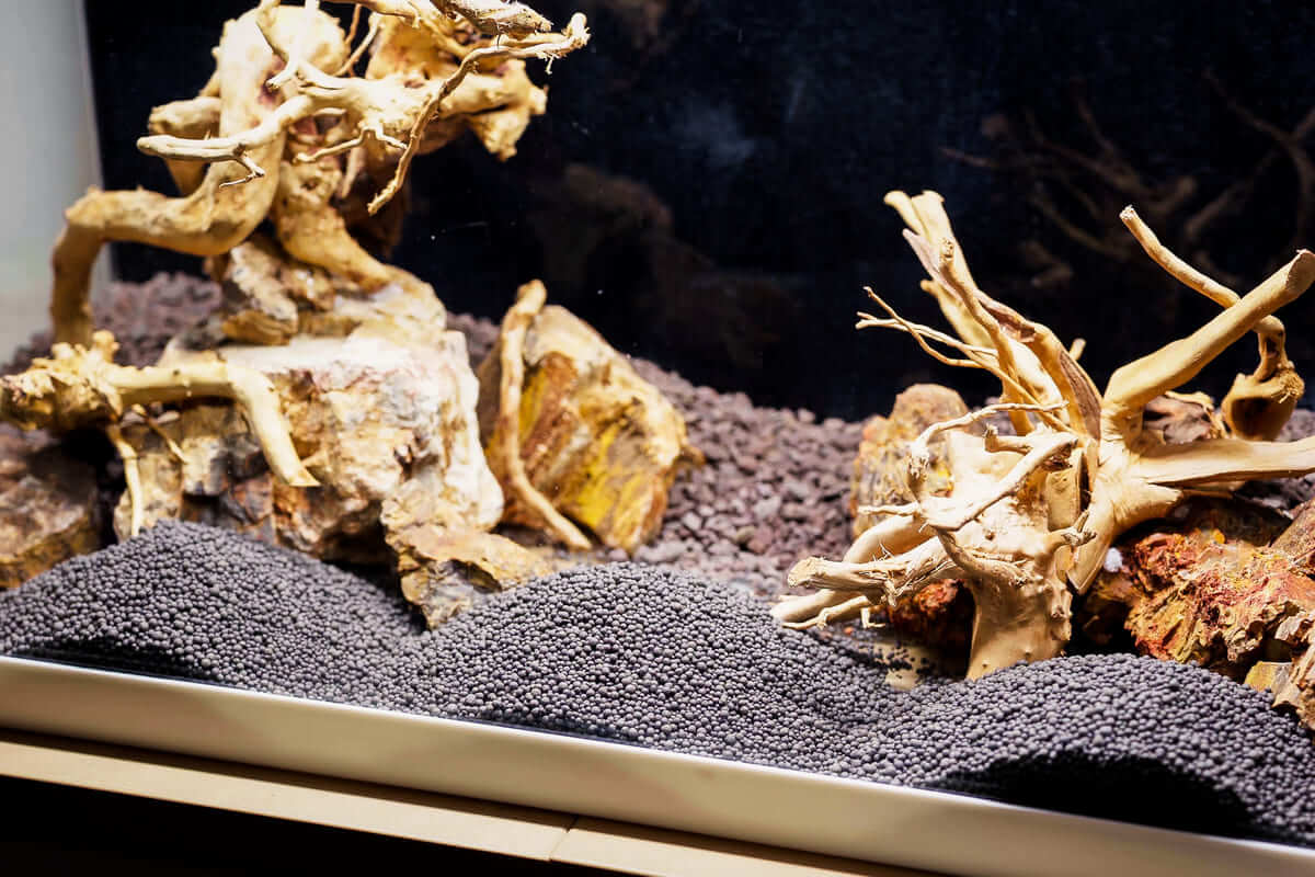 Aquascape mit Aquarium-Soil und Lavagranulat