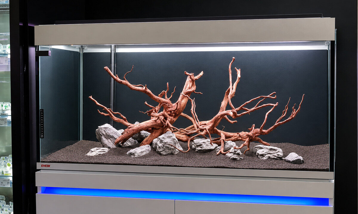 EHEIM incpiria 430 mit eingerichtetem Hardscape